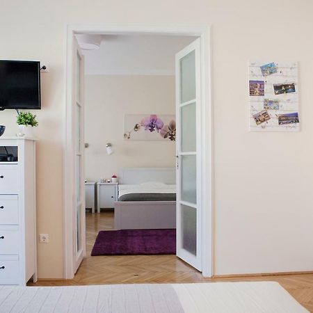 Synagogue View Apartment Boedapest Buitenkant foto