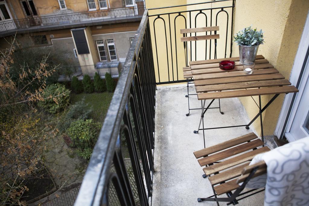 Synagogue View Apartment Boedapest Buitenkant foto