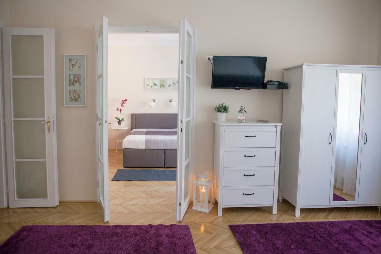 Synagogue View Apartment Boedapest Buitenkant foto